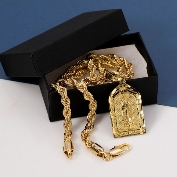 14k Choker Mary Necklace Gold Pendant - Picture 2 of 5